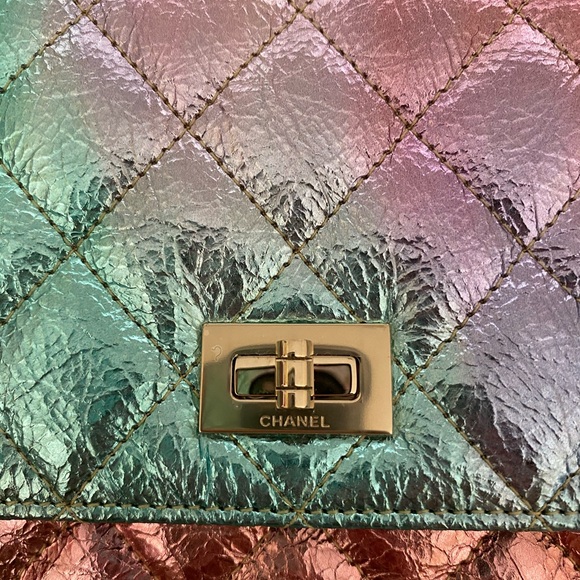 Chanel rainbow reissue wallet on chain - Picture 5 of 16